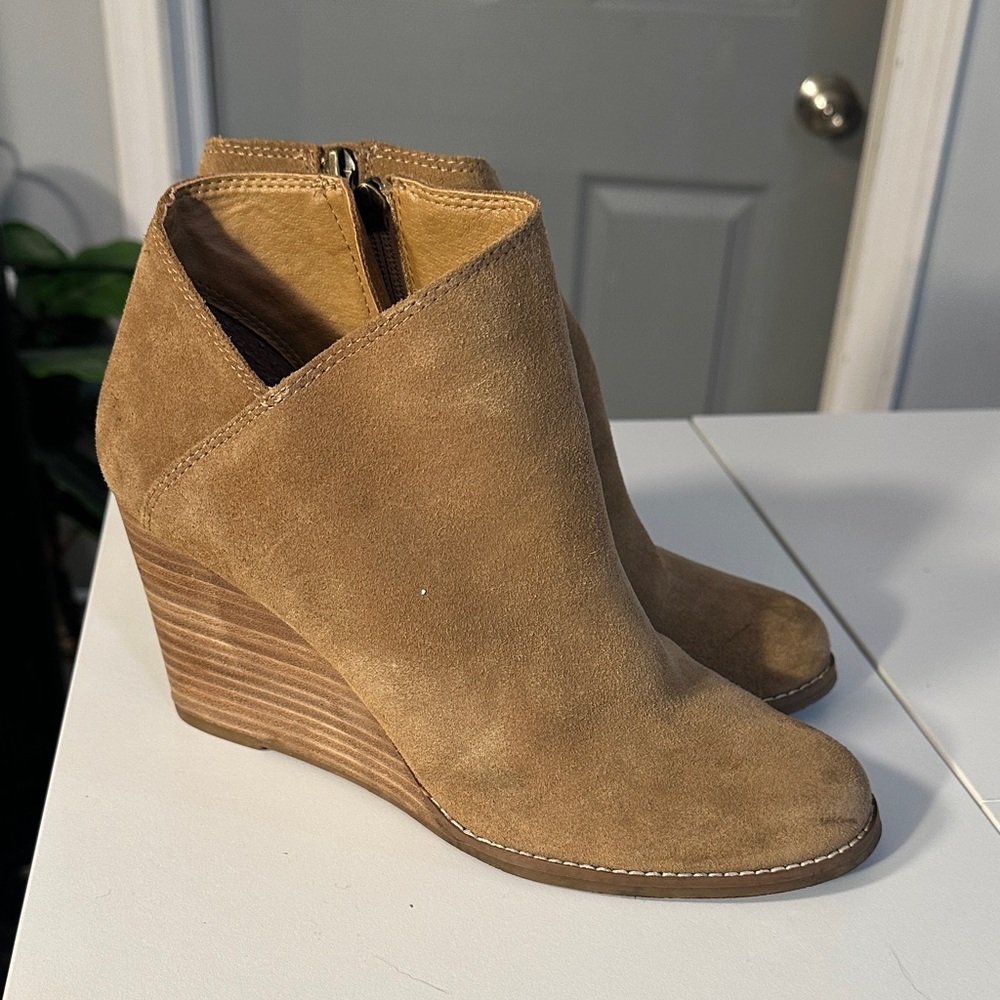 Lucky Brand Tan Suede Wedge Booties